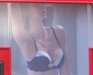 Iklan Lingerie Marks & Spencer Dilarang Beredar
