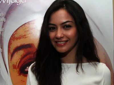 Revalina S Temat Tampil Natural