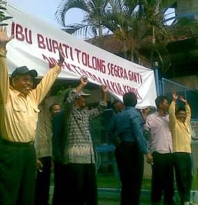 Dirut PDAM Kabupaten Kediri Dituntut Lengser