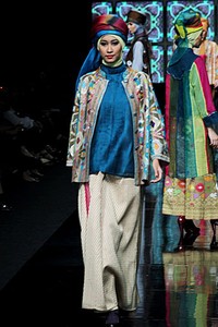 Iva Lativah Deep And Bright. Jakarta Fashion Week 2012 at Pacific Place Ground Floor. Jakarta. [Foto: Mohammad Abduh/Wolipop]