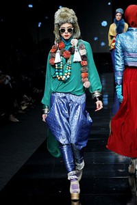 Dian Pelangi Russkaya Raduga. Jakarta Fashion Week 2012 at Pacific Place Ground Floor. Jakarta. [Foto: Mohammad Abduh/Wolipop]