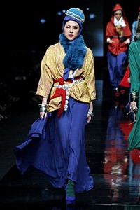 Dian Pelangi Russkaya Raduga. Jakarta Fashion Week 2012 at Pacific Place Ground Floor. Jakarta. [Foto: Mohammad Abduh/Wolipop]