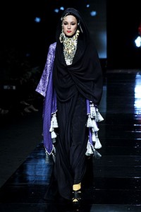 Dian Pelangi Russkaya Raduga. Jakarta Fashion Week 2012 at Pacific Place Ground Floor. Jakarta. [Foto: Mohammad Abduh/Wolipop]