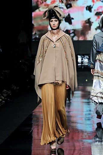 Tuti Adib Exo East. Jakarta Fashion Week 2012 at Pacific Place Ground Floor. Jakarta. [Foto: Mohammad Abduh/Wolipop]