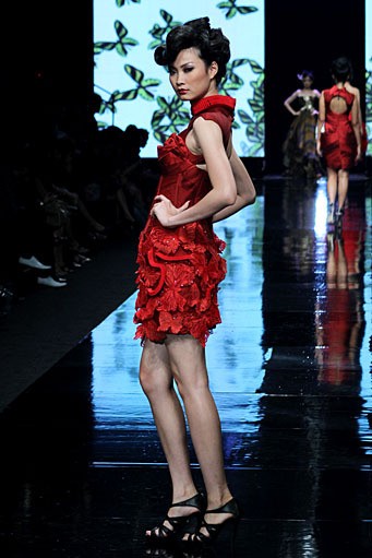 Soko Wiyanto Diagramma. Jakarta Fashion Week 2012 at Pacific Place Ground Floor. Jakarta. [Foto: Mohammad Abduh/Wolipop]