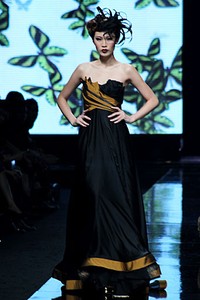 Soko Wiyanto Diagramma. Jakarta Fashion Week 2012 at Pacific Place Ground Floor. Jakarta. [Foto: Mohammad Abduh/Wolipop]