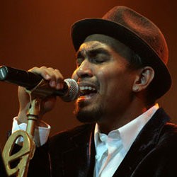 Glenn Fredly Gelar Konser Romantis di Yogyakarta