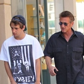 Anak Sean Penn Coba Tembus Hollywood Lewat Film Vulgar