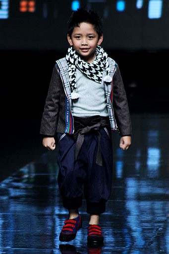 Sofie Trans Cultures. Jakarta Fashion Week 2012 at Pacific Place Ground Floor. Jakarta. [Foto: Mohammad Abduh/Wolipop]