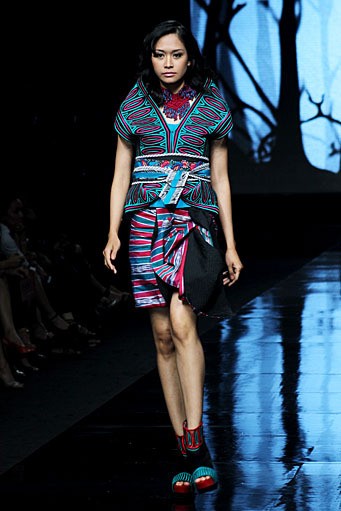 Sofie Trans Cultures. Jakarta Fashion Week 2012 at Pacific Place Ground Floor. Jakarta. [Foto: Mohammad Abduh/Wolipop]