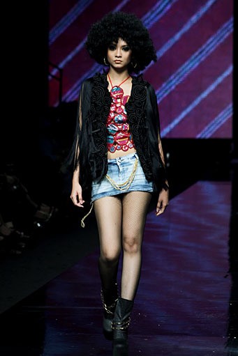 Ian Adrian Glam Rock. Jakarta Fashion Week 2012 at Pacific Place Ground Floor. Jakarta. [Foto: Mohammad Abduh/Wolipop]