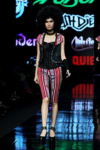 Ian Adrian Glam Rock. Jakarta Fashion Week 2012 at Pacific Place Ground Floor. Jakarta. [Foto: Mohammad Abduh/Wolipop]