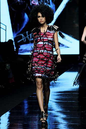 Ian Adrian Glam Rock. Jakarta Fashion Week 2012 at Pacific Place Ground Floor. Jakarta. [Foto: Mohammad Abduh/Wolipop]