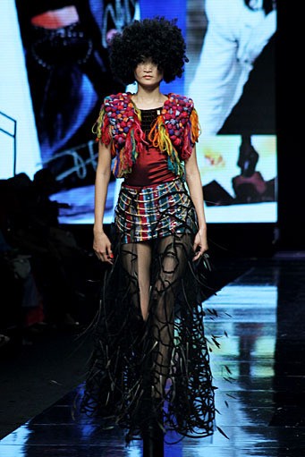 Ian Adrian Glam Rock. Jakarta Fashion Week 2012 at Pacific Place Ground Floor. Jakarta. [Foto: Mohammad Abduh/Wolipop]