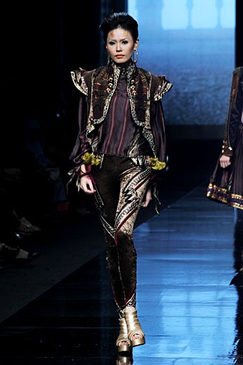 Defrico Audy The Aristocrate. Jakarta Fashion Week 2012 at Pacific Place Ground Floor. Jakarta. [Foto: Mohammad Abduh/Wolipop]