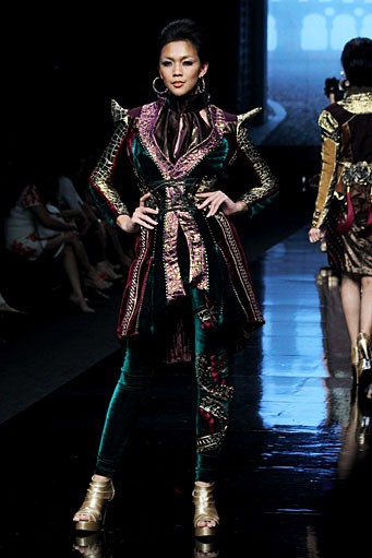 Defrico Audy The Aristocrate. Jakarta Fashion Week 2012 at Pacific Place Ground Floor. Jakarta. [Foto: Mohammad Abduh/Wolipop]