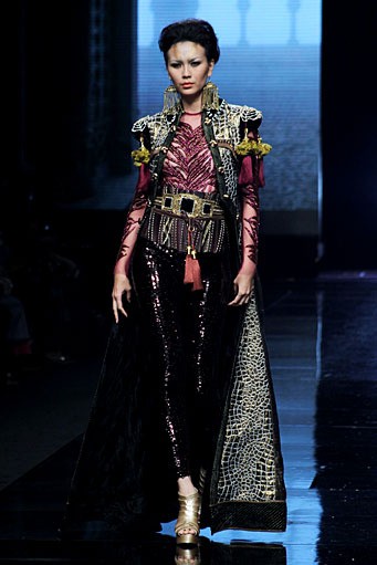 Defrico Audy The Aristocrate. Jakarta Fashion Week 2012 at Pacific Place Ground Floor. Jakarta. [Foto: Mohammad Abduh/Wolipop]