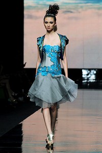 Hengki Kawilarang Sungketiquette. Jakarta Fashion Week 2012 at Pacific Place Ground Floor. Jakarta. [Foto: Mohammad Abduh/Wolipop]