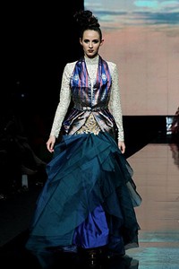 Hengki Kawilarang Sungketiquette. Jakarta Fashion Week 2012 at Pacific Place Ground Floor. Jakarta. [Foto: Mohammad Abduh/Wolipop]