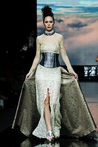 Hengki Kawilarang Sungketiquette. Jakarta Fashion Week 2012 at Pacific Place Ground Floor. Jakarta. [Foto: Mohammad Abduh/Wolipop]