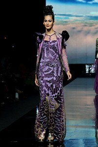 Hengki Kawilarang Sungketiquette. Jakarta Fashion Week 2012 at Pacific Place Ground Floor. Jakarta. [Foto: Mohammad Abduh/Wolipop]