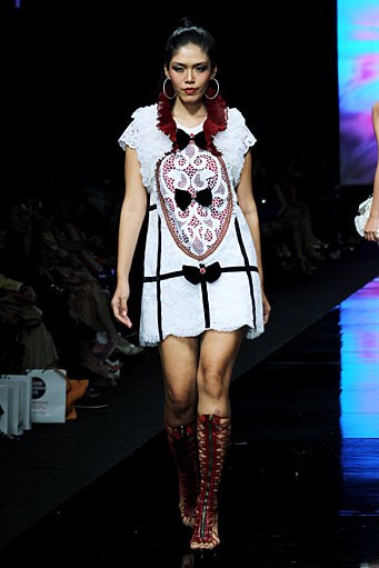 Vicky Soetono Mario & Jo. Jakarta Fashion Week 2012 at Pacific Place Ground Floor. Jakarta. [Foto: Mohammad Abduh/Wolipop]