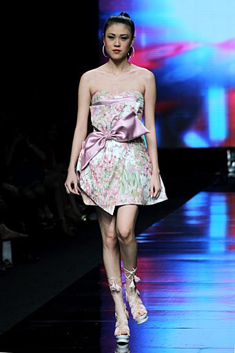 Vicky Soetono Mario & Jo. Jakarta Fashion Week 2012 at Pacific Place Ground Floor. Jakarta. [Foto: Mohammad Abduh/Wolipop]