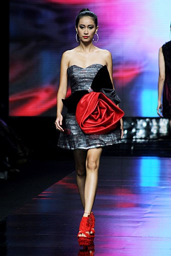 Vicky Soetono Mario & Jo. Jakarta Fashion Week 2012 at Pacific Place Ground Floor. Jakarta. [Foto: Mohammad Abduh/Wolipop]