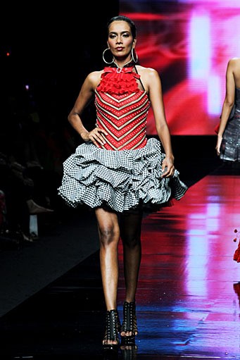 Vicky Soetono Mario & Jo. Jakarta Fashion Week 2012 at Pacific Place Ground Floor. Jakarta. [Foto: Mohammad Abduh/Wolipop]