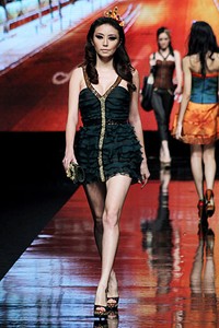 Angie Blaire Jakarta Nightlight Grooves. Jakarta Fashion Week 2012 at Pacific Place Ground Floor. Jakarta. [Foto: Mohammad Abduh/Wolipop]