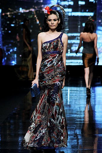 Angie Blaire Jakarta Nightlight Grooves. Jakarta Fashion Week 2012 at Pacific Place Ground Floor. Jakarta. [Foto: Mohammad Abduh/Wolipop]