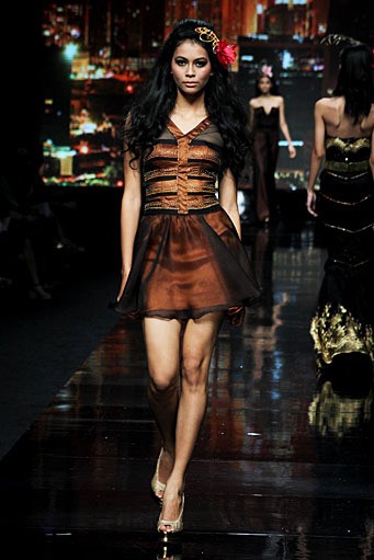 Angie Blaire Jakarta Nightlight Grooves. Jakarta Fashion Week 2012 at Pacific Place Ground Floor. Jakarta. [Foto: Mohammad Abduh/Wolipop]