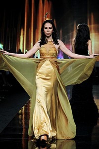 Angie Blaire Jakarta Nightlight Grooves. Jakarta Fashion Week 2012 at Pacific Place Ground Floor. Jakarta. [Foto: Mohammad Abduh/Wolipop]