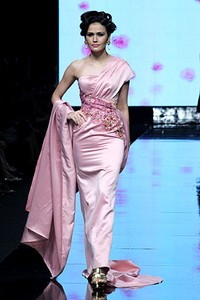 Yogie Pratama Diagramma. Jakarta Fashion Week 2012 at Pacific Place Ground Floor. Jakarta. [Foto: Mohammad Abduh/Wolipop]