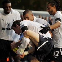 Spurs Geser MU di Posisi Dua