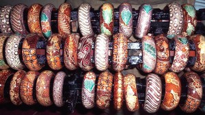 Pesona Batik Kayu dari Desa Krebet