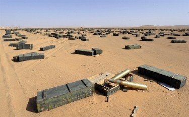 Granat & Mortir Peninggalan Khadafi Berserakan Bak Sampah di Gurun