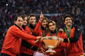 Kemenangan Sarat Emosi Akhiri Tahun Berat Nadal