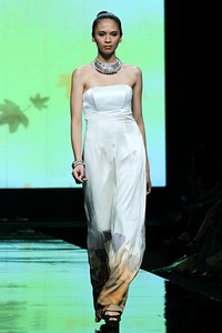 Padmo Gardjito Herbarium. Jakarta Fashion Week 2012 at Pacific Place Ground Floor. Jakarta. [Foto: Mohammad Abduh/Wolipop]