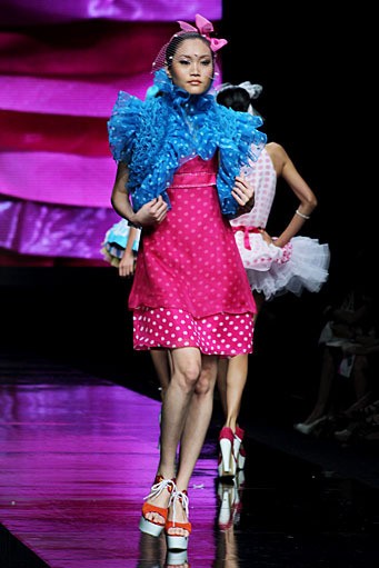 Jazz Pasay Mambo Girl. Jakarta Fashion Week 2012 at Pacific Place Ground Floor. Jakarta. [Foto: Mohammad Abduh/Wolipop]