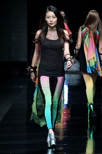 Yesmina Yesy Shapeshifter. Jakarta Fashion Week 2012 at Pacific Place Ground Floor. Jakarta. [Foto: Mohammad Abduh/Wolipop]