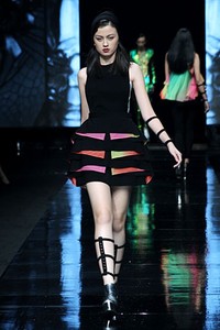 Yesmina Yesy Shapeshifter. Jakarta Fashion Week 2012 at Pacific Place Ground Floor. Jakarta. [Foto: Mohammad Abduh/Wolipop]