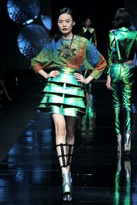 Yesmina Yesy Shapeshifter. Jakarta Fashion Week 2012 at Pacific Place Ground Floor. Jakarta. [Foto: Mohammad Abduh/Wolipop]