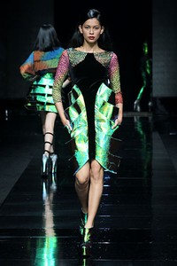 Yesmina Yesy Shapeshifter. Jakarta Fashion Week 2012 at Pacific Place Ground Floor. Jakarta. [Foto: Mohammad Abduh/Wolipop]