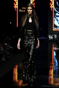 Ina Thomas The Goth Des. Jakarta Fashion Week 2012 at Pacific Place Ground Floor. Jakarta.  [Foto: Mohammad Abduh/Wolipop]