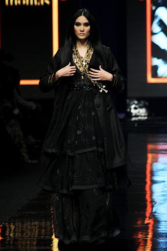 Ina Thomas The Goth Des. Jakarta Fashion Week 2012 at Pacific Place Ground Floor. Jakarta.  [Foto: Mohammad Abduh/Wolipop]
