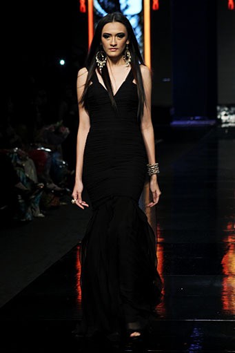 Ina Thomas The Goth Des. Jakarta Fashion Week 2012 at Pacific Place Ground Floor. Jakarta.  [Foto: Mohammad Abduh/Wolipop]
