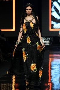 Ina Thomas The Goth Des. Jakarta Fashion Week 2012 at Pacific Place Ground Floor. Jakarta.  [Foto: Mohammad Abduh/Wolipop]