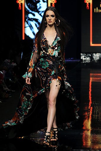 Ina Thomas The Goth Des. Jakarta Fashion Week 2012 at Pacific Place Ground Floor. Jakarta.  [Foto: Mohammad Abduh/Wolipop]