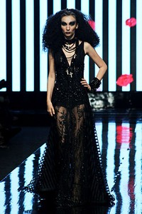 Ivan Gunawan Lareve du Luxe. Jakarta Fashion Week 2012 at Pacific Place Ground Floor. Jakarta. [Foto: Mohammad Abduh/Wolipop]